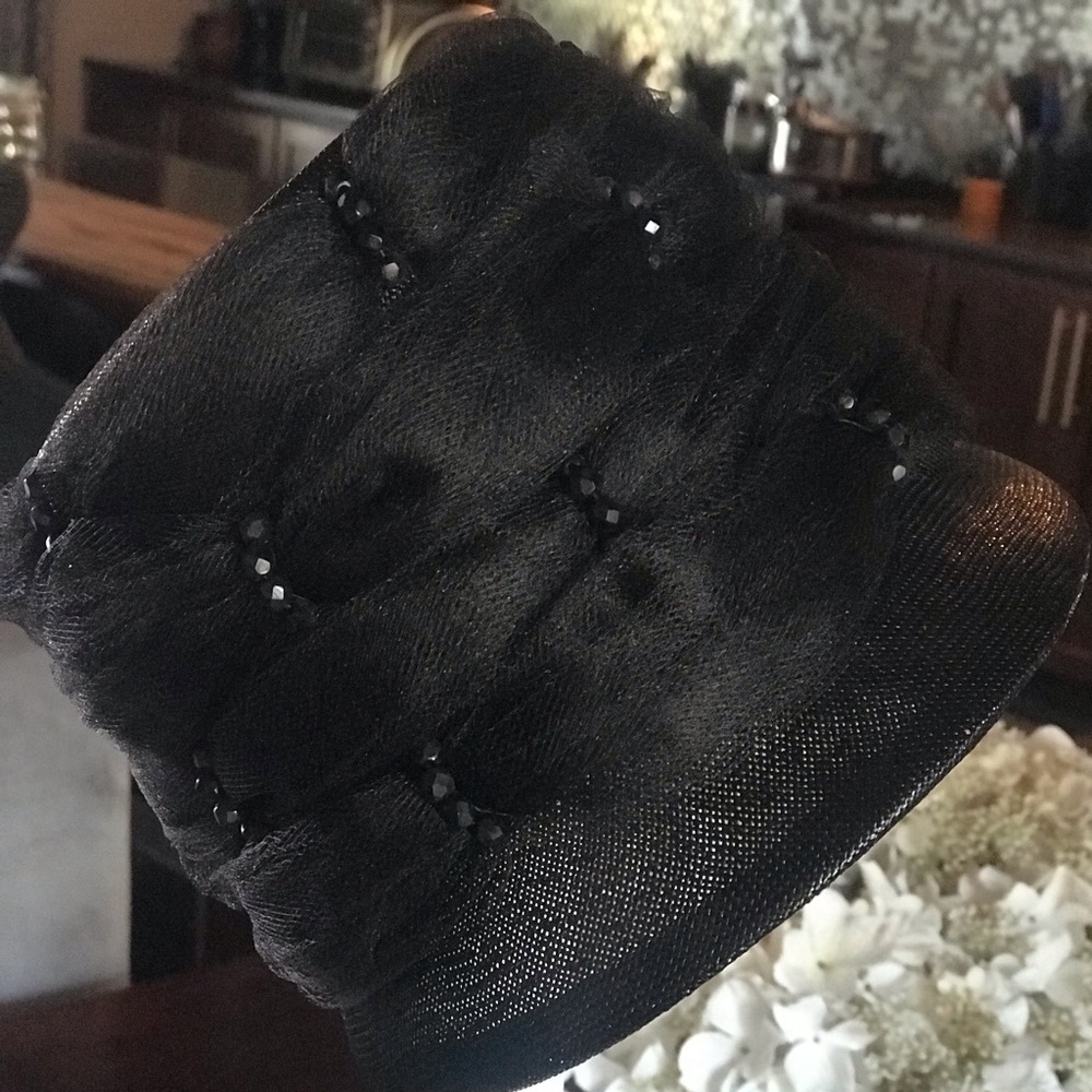Vintage Lucila Mendez pillbox hat